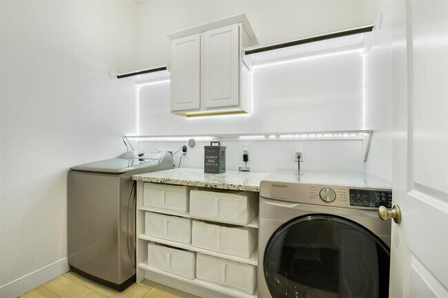 Building Photo - 28218 Enchanted Shores Ln