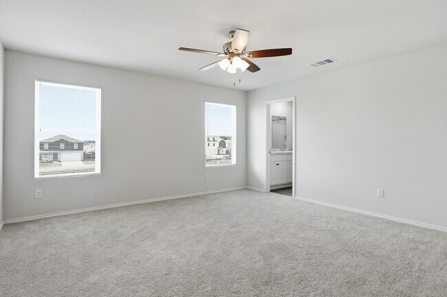 Building Photo - Contemporary in Cleburne!