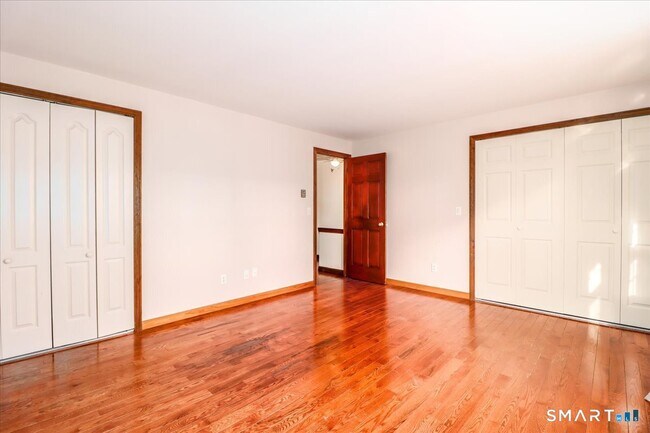 Building Photo - 62 Old Farms Ln