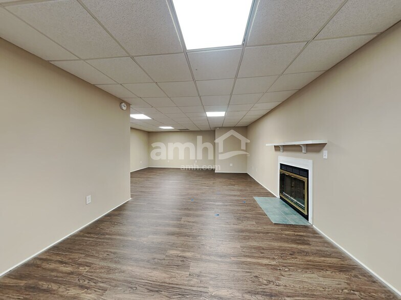 Building Photo - 5160 Windsbury Ridge Rd