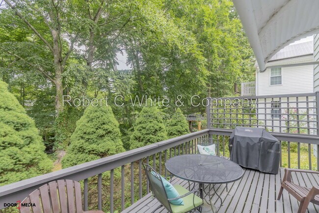 Building Photo - 73 Montclair Dr