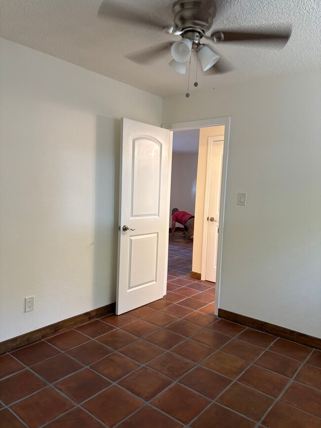 Building Photo - 3926 7th Ave