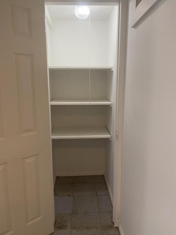 Building Photo - 545 Farrell St - B