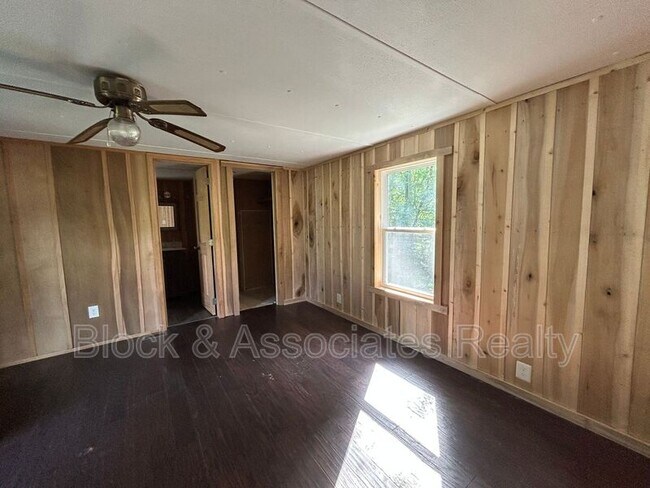 Building Photo - 3236 Swaim Rd