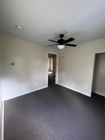 Building Photo - 435 Brooks Ave