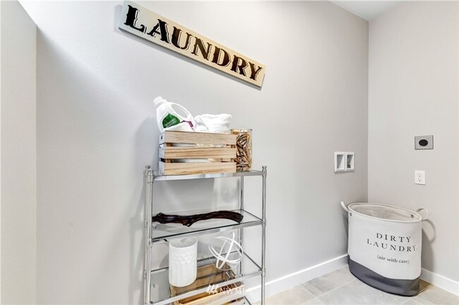 Building Photo - 2Bd/2Ba Seattle Townhouse