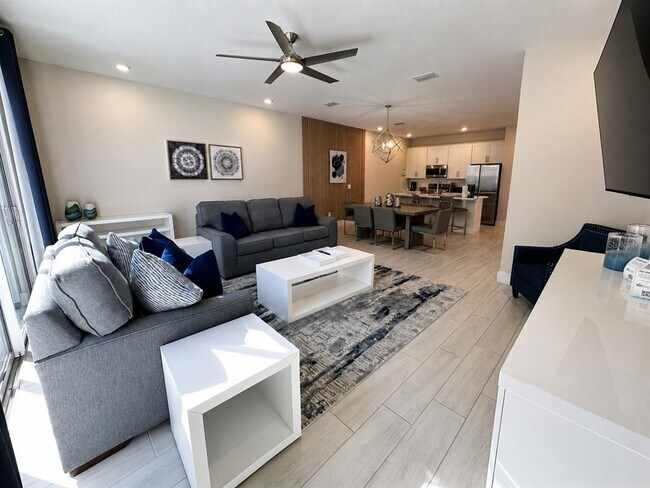 Building Photo - 7821 Spectrum Dr