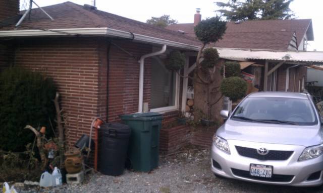 Building Photo - Greenwood Duplex