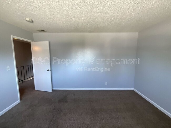 Building Photo - 292 Grecia Ct