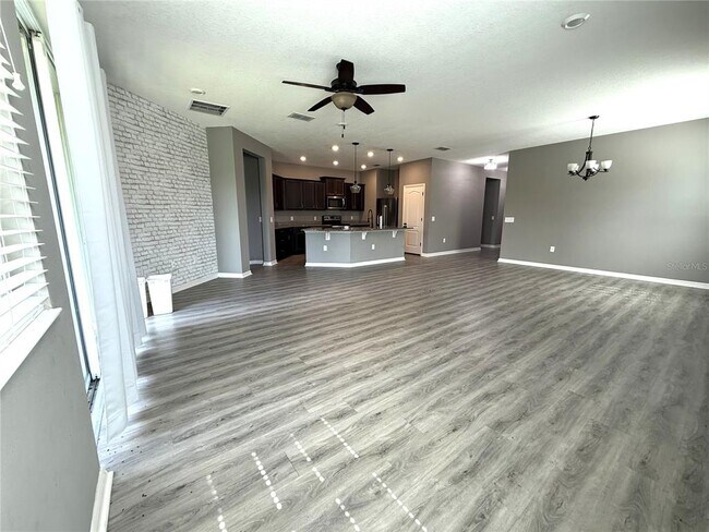 Building Photo - 10638 Laguna Plains Dr