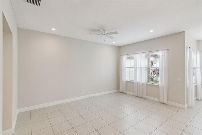 Building Photo - 8884 Bismarck Palm Dr