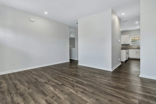 Building Photo - 229 Marathon Ln