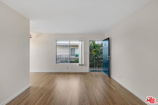 Building Photo - 2637 S Centinela Ave