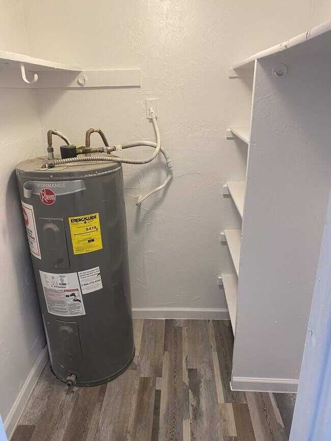 Interior Photo - Riverview