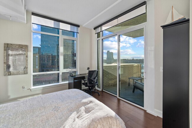 Building Photo - 1330 Lancaster St