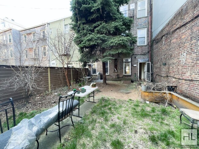 Building Photo - NORTH 9 STREET / Williamsburg / Spacious 1...