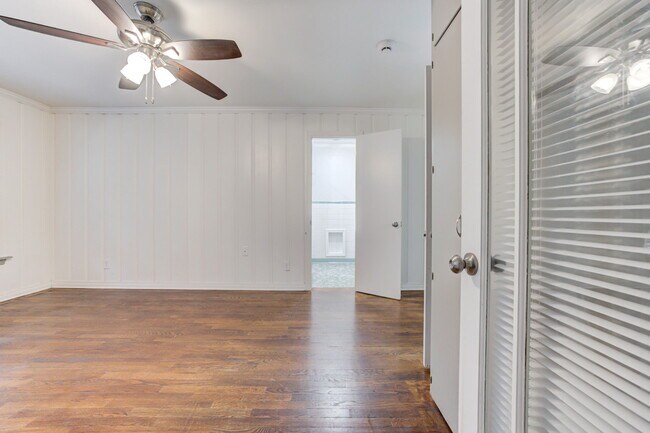 Building Photo - 4121 NW 20th St