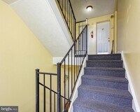 Building Photo - 67 Kenwood Dr