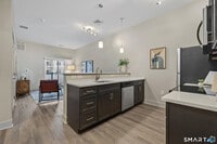 Building Photo - 75 Marlborough St