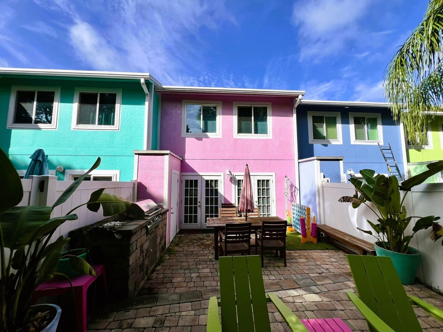 Building Photo - 4013 Saxon Dr