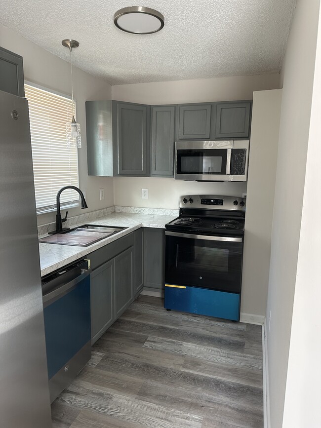 Building Photo - 200 Charles St