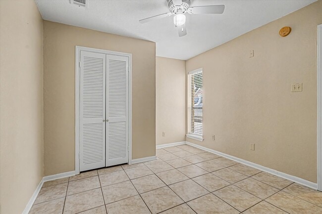 Building Photo - 7315 Foxside Ln