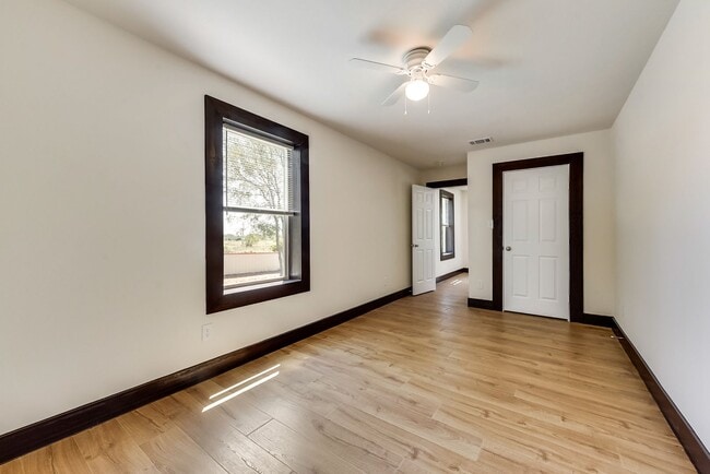 Building Photo - Longhorn Ranch-Barndo Community-Half Acre Lots