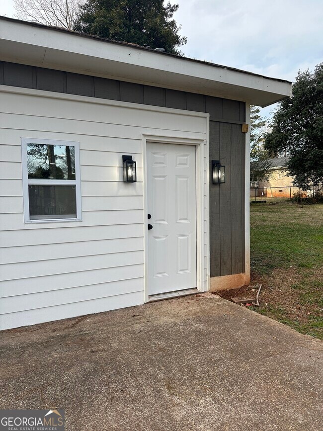 Building Photo - 0 Whitehead Cir