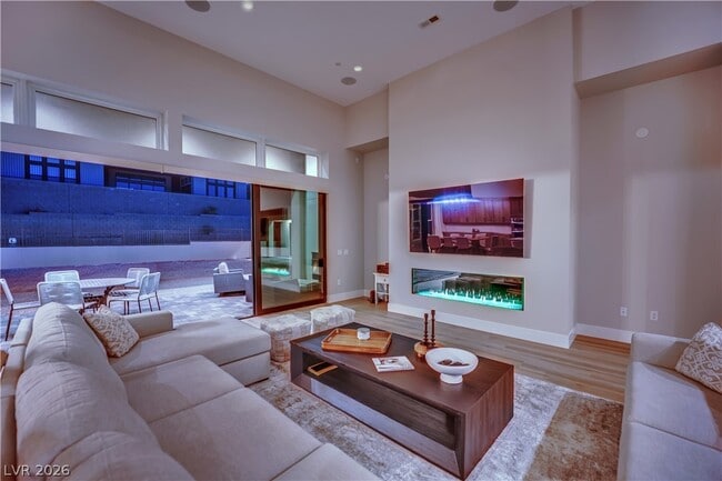 Building Photo - 10973 Horizon Ledge Ave