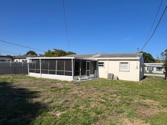 Building Photo - 2820 SW 65th Ave