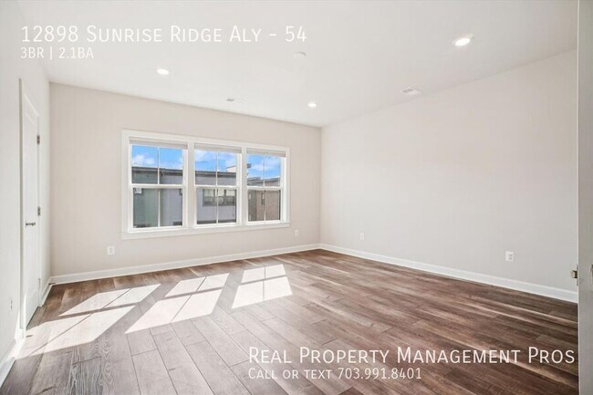 Building Photo - 12898 Sunrise Ridge Aly