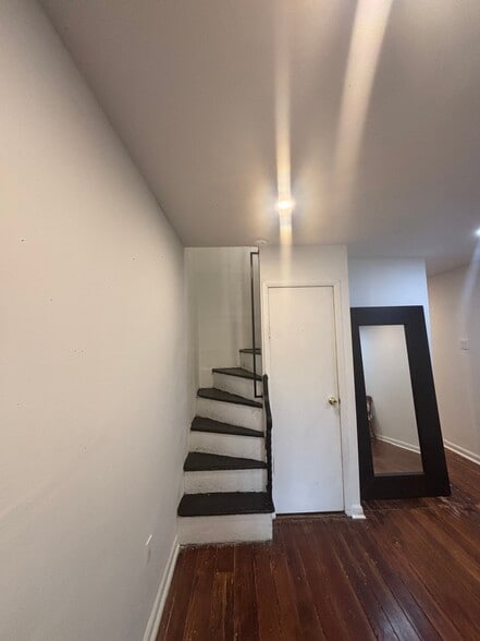 Building Photo - 452 Belgrade St