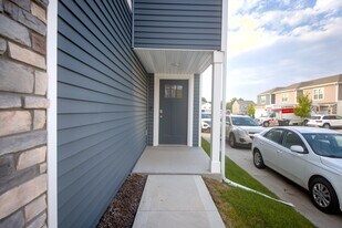 Building Photo - 303 Ember Dr