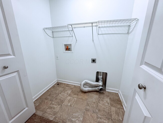 Building Photo - 7257 Reynolds Crossing Dr