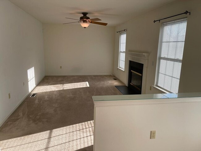 Building Photo - 1588 Kennington Ln