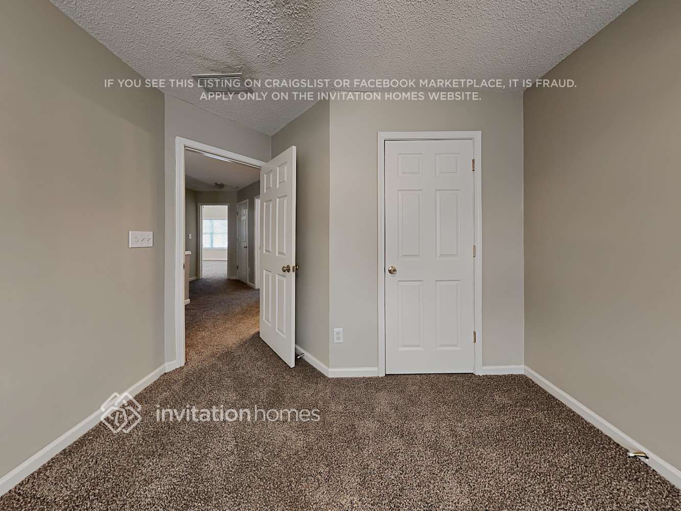 Building Photo - 3295 Ridgefair Dr