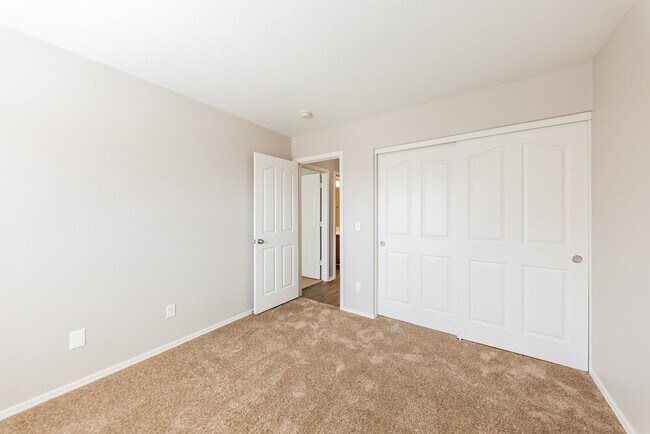 Building Photo - 9534 N 81st Dr
