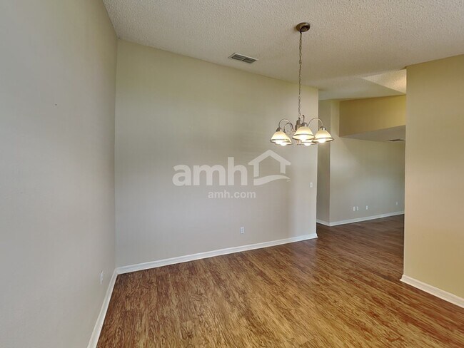 Building Photo - 315 Colony Court