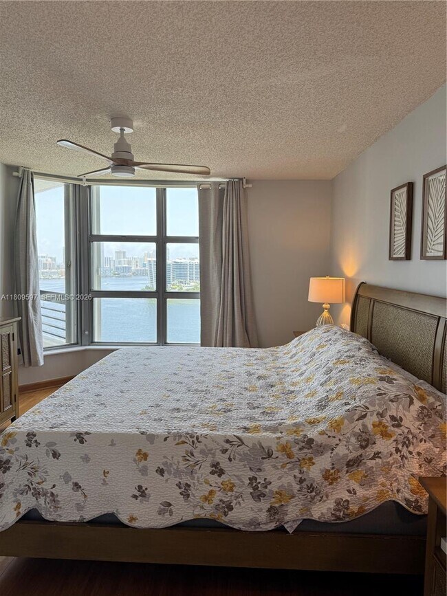 Building Photo - 3400 NE 192 St