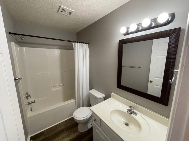 Building Photo - 5100 Hardy Ct