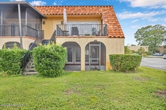 Building Photo - 3906 Mission Dr