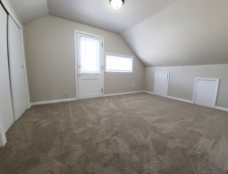 Building Photo - 233 S 67th St