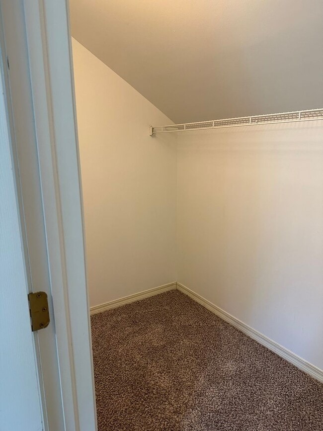 Building Photo - Just Renovated 1,300 SQ' Duplex Across from Woodward Park