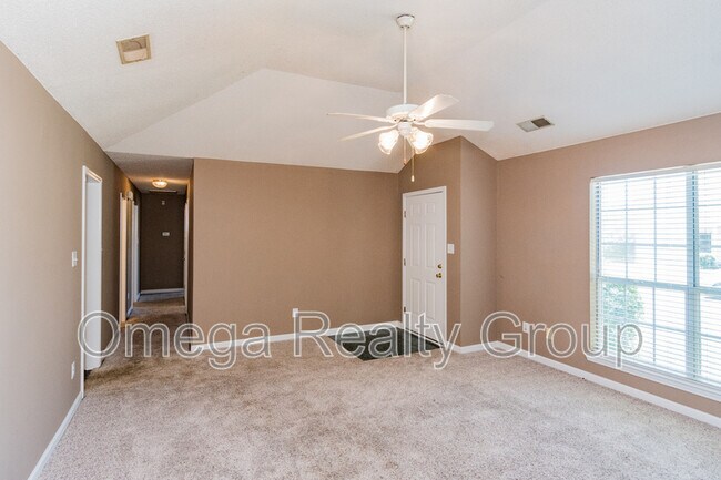 Building Photo - 2038 Plantation Pkwy