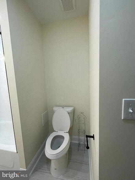 Building Photo - 1516 N Patterson Park Ave