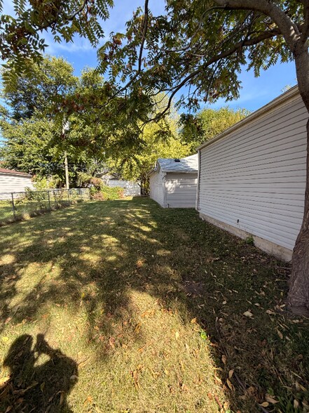 Building Photo - 7251 Studebaker Ave