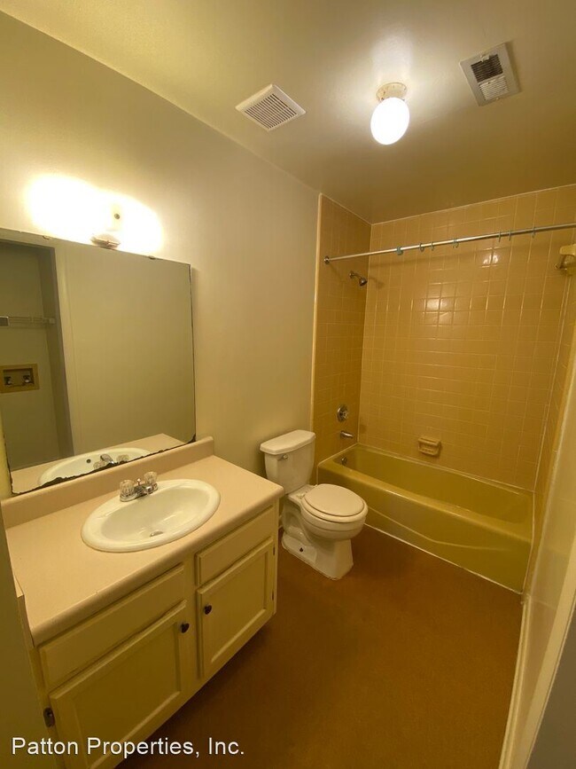 Building Photo - 3 br, 2 bath House - 2723 Dubard Street