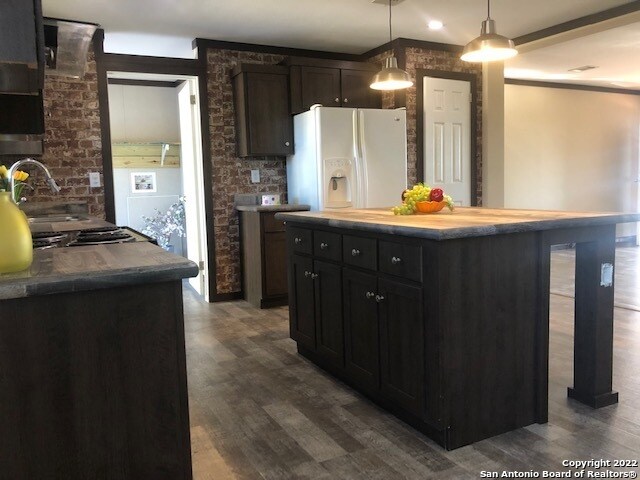 Building Photo - 833 CIMARRON-