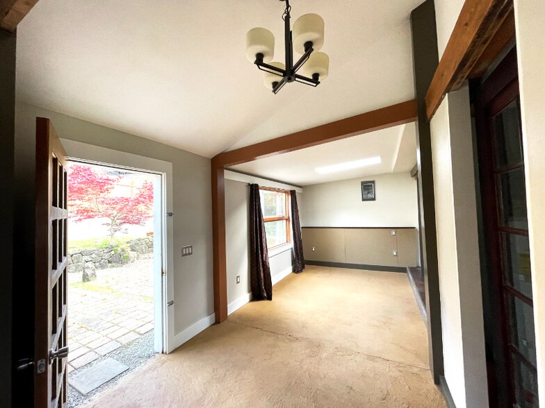 Building Photo - 1616 Perry Ave
