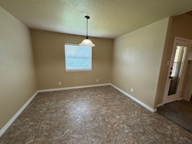 Building Photo - 6304 Castle Gap Dr